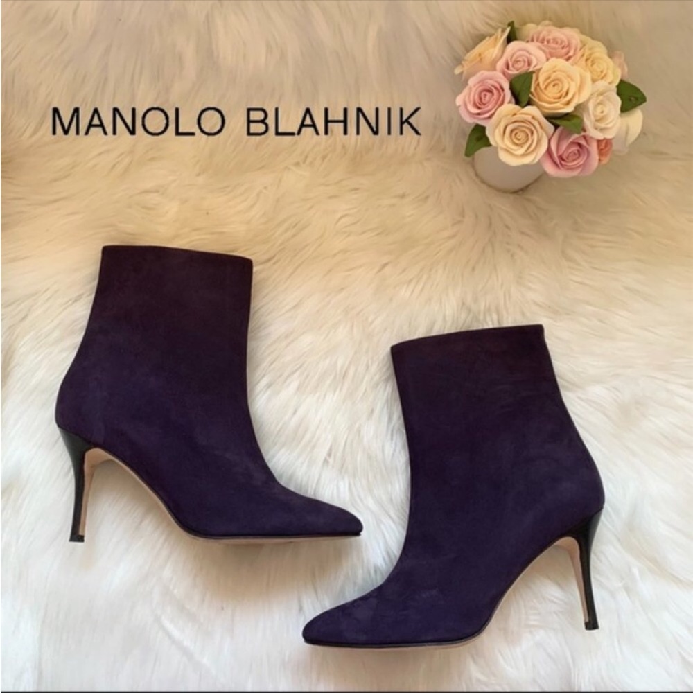 Authentic Manolo Blahnik Purple Suede Boots 38/8
